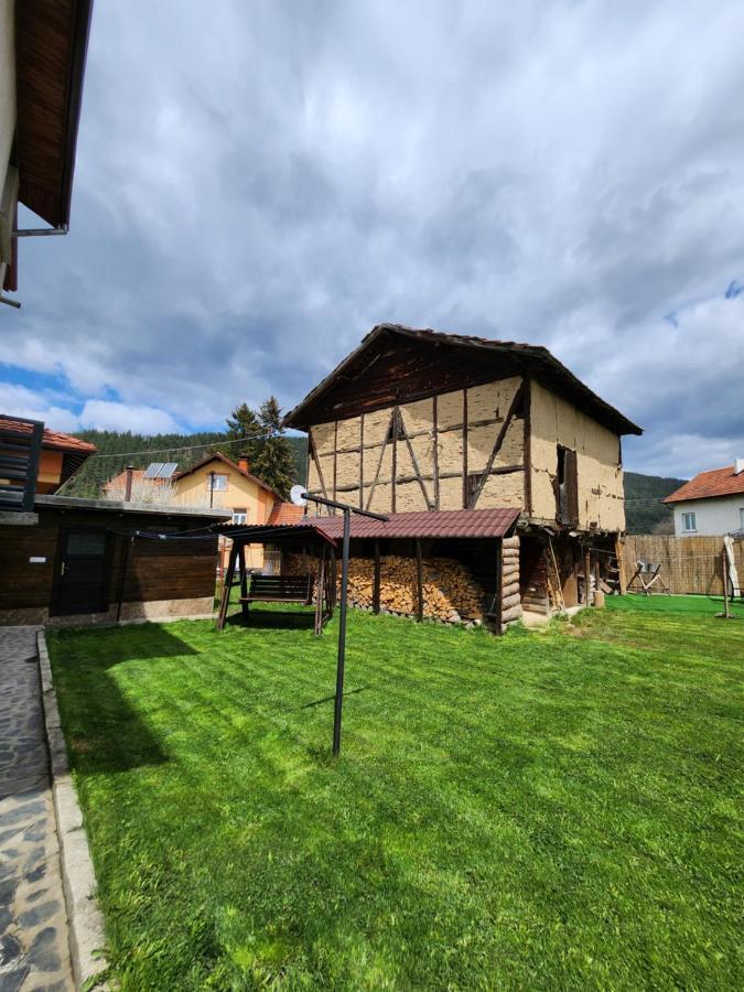 Bulgarane House Hotell Govedartsi Eksteriør bilde